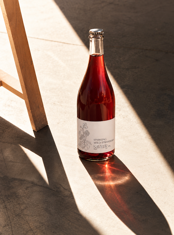 Saveur Sparkling Wildstrawberry with Light